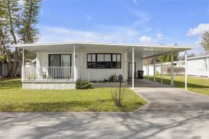 511 Lazy Lake Dr W, LAKELAND