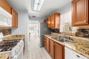 10038 62ND TERRACE, ST PETERSBURG, FL 33708 - MLS#MFRTB8356544