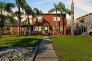 681 Jasmine Way S, ST PETERSBURG