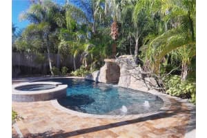 681 JASMINE WAY, ST PETERSBURG, FL 33705 - MLS#MFRTB8356696