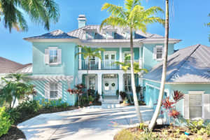 615 ISLEBAY DRIVE, APOLLO BEACH, FL 33572 - MLS#MFRTB8356775