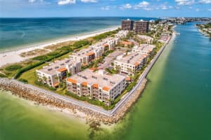 7564 Bayshore Dr #207, TREASURE ISLAND