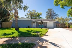 11980 VALENCIA COURT, SEMINOLE, FL 33772 Sold 08/25/25