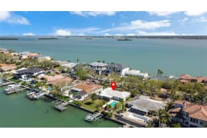 684 HARBOR ISLAND, CLEARWATER BEACH, FL 33767 Sold 04/01/25