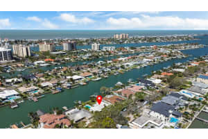684 HARBOR ISLAND, CLEARWATER BEACH, FL 33767 Sold 04/01/25