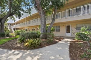 10037 62ND TERRACE, ST PETERSBURG, FL 33708 Sold 05/12/25