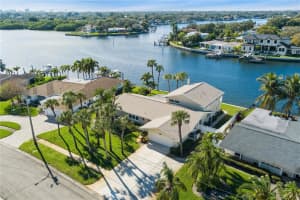 995 Eden Isle Dr Ne, ST PETERSBURG