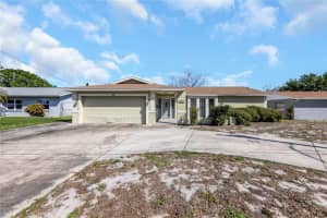 1137 54th Ave S, ST PETERSBURG