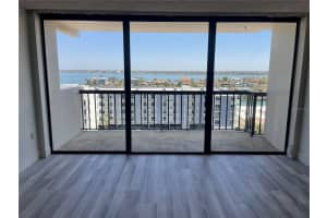 400 ISLAND WAY, CLEARWATER BEACH, FL 33767 - MLS#MFRTB8357619