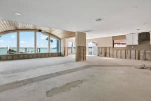 535 JOHNS PASS AVENUE, MADEIRA BEACH, FL 33708 Sold 06/27/25