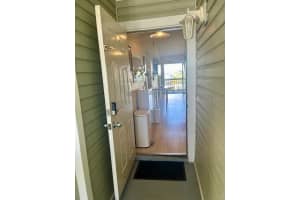 6826 STONES THROW CIRCLE, ST PETERSBURG, FL 33710 Sold 10/20/25
