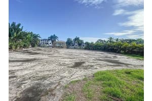 5105 W Longfellow Ave Tampa, FL 33629 - Off Market