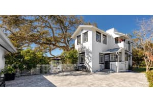 1055 COMMODORE STREET, CLEARWATER, FL 33755 Sold 05/01/25
