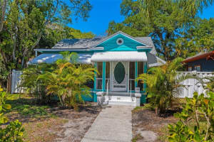 211 21ST AVENUE, ST PETERSBURG, FL 33705 Sold 05/23/25
