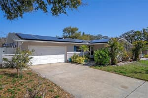 650 JACARANDA STREET, DUNEDIN, FL 34698 Sold 04/04/25