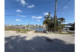 7828 DAVIS STREET, PORT RICHEY, FL 34668 Sold 04/08/25