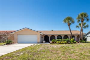 736 Flamingo Dr, APOLLO BEACH