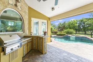 9515 SILVERTHORN ROAD, LARGO, FL 33777 Sold 04/11/25