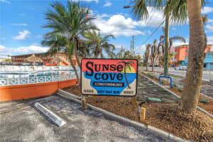 8567 GULF BOULEVARD, ST PETERSBURG, FL 33706 Sold 04/22/25