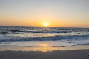 8567 GULF BOULEVARD, ST PETERSBURG, FL 33706 Sold 04/22/25