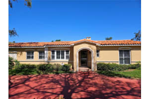 124 Giralda Blvd Ne, ST PETERSBURG