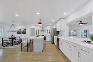 5426 CREEPING HAMMOCK DRIVE, SARASOTA, FL 34231 Sold 08/01/25