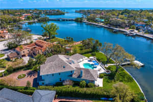 370 COFFEE POT RIVIERA NE, ST PETERSBURG, FL 33704 Sold 04/29/25