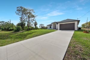 5027 HUMMINGBIRD DRIVE, LABELLE, FL 33935 Sold 04/08/25