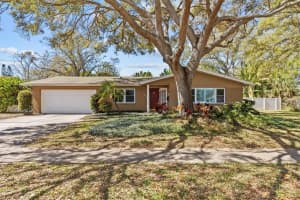 862 COLLEGE HILL DRIVE, CLEARWATER, FL 33765 Sold 04/17/25