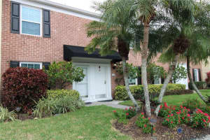 13736 ORANGE SUNSET DRIVE, TAMPA, FL 33618 Sold 04/29/25