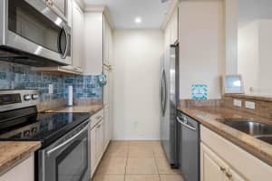 407 FELTHAM TRAIL, SUN CITY CENTER, FL 33573 Sold 07/11/25