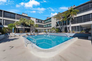 215 Valencia Blvd #205, BELLEAIR BLUFFS