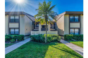 226 WOODLAKE WYNDE, OLDSMAR, FL 34677 Sold 08/15/25