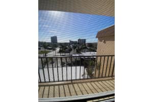 7920 SUN ISLAND DRIVE, SOUTH PASADENA, FL 33707 Sold 04/20/25