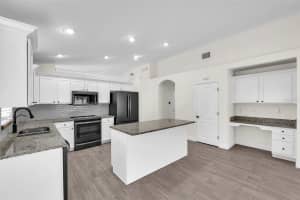 8213 CARRIAGE POINTE DRIVE, GIBSONTON, FL 33534 Sold 05/08/25