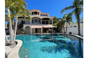 100 DRIFTWOOD DRIVE, PALM HARBOR, FL 34683 Sold 12/09/25