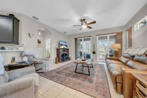 2082 SIFIELD GREENS WAY, SUN CITY CENTER, FL 33573 - MLS#MFRTB8360098