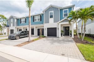 2914 GRAND KEMERTON PLACE, TAMPA, FL 33618 Sold 05/27/25