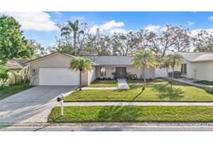 230 LOTUS DRIVE, SAFETY HARBOR, FL 34695 Sold 07/28/25