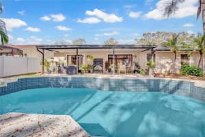 230 LOTUS DRIVE, SAFETY HARBOR, FL 34695 Sold 07/28/25
