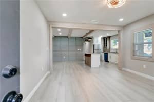 1310 18TH AVENUE, TAMPA, FL 33605 Sold 04/28/25