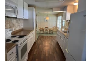 711 SUGAR PALM STREET, LARGO, FL 33778 Sold 04/21/25
