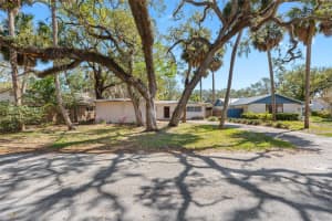404 BARBARA LANE, TAMPA, FL 33609 Sold 04/21/25