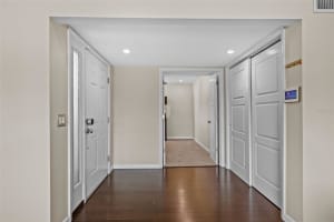 4160 PINELAKE LANE, TAMPA, FL 33618 - MLS#MFRTB8360305