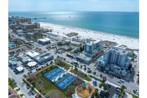 15 Avalon St #303, CLEARWATER BEACH