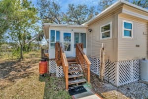 1608 Thrush Dr, ZEPHYRHILLS