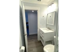 2022 Camelot Dr #9, CLEARWATER