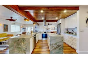 6780 14TH WAY S, ST PETERSBURG, FL 33705 - MLS#MFRTB8360584