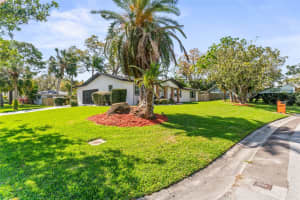 2297 DEMARET DRIVE, DUNEDIN, FL 34698 Sold 05/15/25