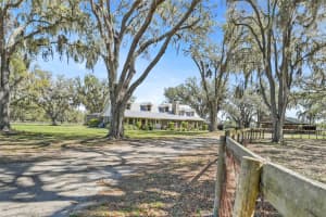 808 Old Welcome Rd Lithia, FL 33547 - Off Market